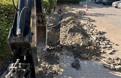 İstanbul altyapı ve kanalizasyon hafriyat işleri — kiralık kepçe ve kiralık JCB ile kanal kazısı ve hat döşeme öncesi kazı